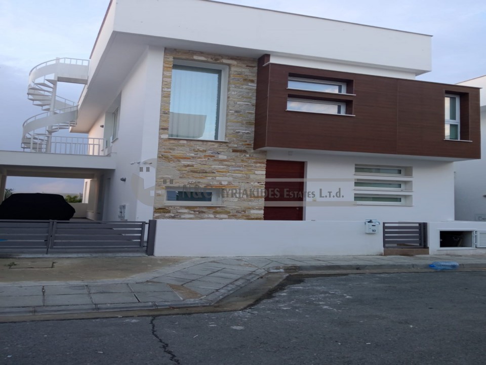 Photo #1 Detached House for rent in Cyprus, Dromolaxia
